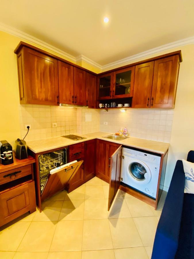 Santa Marina 2-Bedroom Apt. W/ Sea View + Terrace โซโซโปล ภายนอก รูปภาพ