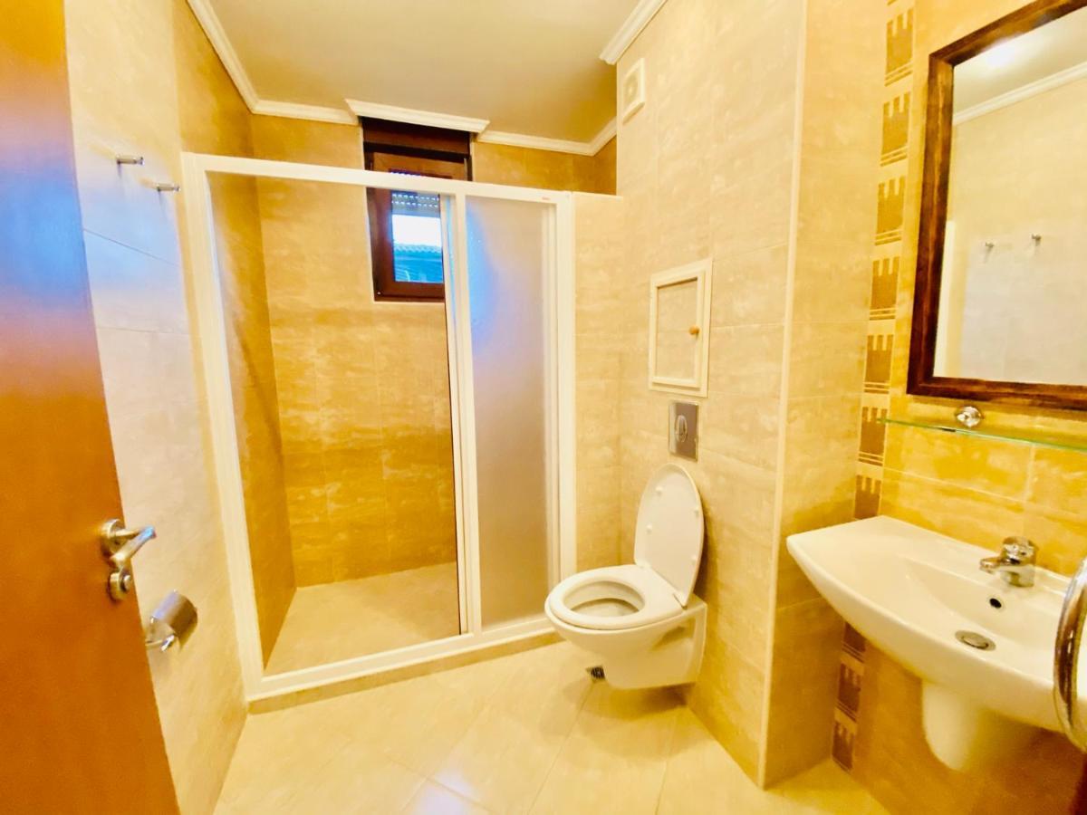 Santa Marina 2-Bedroom Apt. W/ Sea View + Terrace โซโซโปล ภายนอก รูปภาพ
